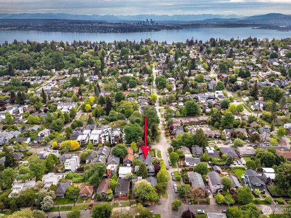 2606 E Olive Street, Seattle WA 98122