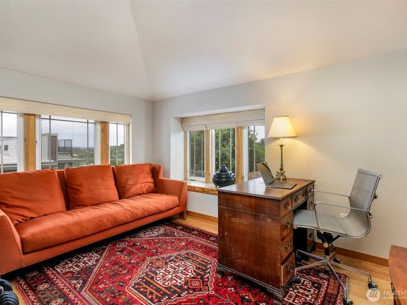 2606 E Olive Street, Seattle WA 98122