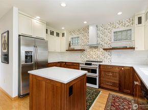 2606 E Olive Street, Seattle WA 98122
