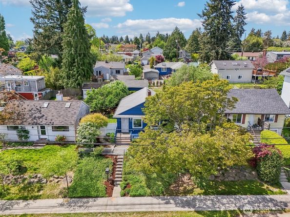 10229 35th Avenue SW, Seattle WA 98146