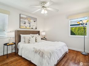 10229 35th Avenue SW, Seattle WA 98146