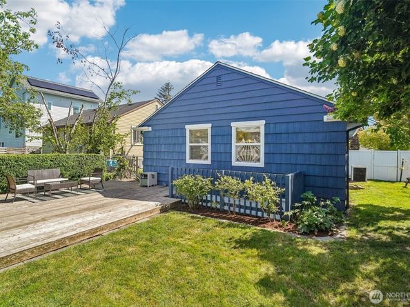 10229 35th Avenue SW, Seattle WA 98146