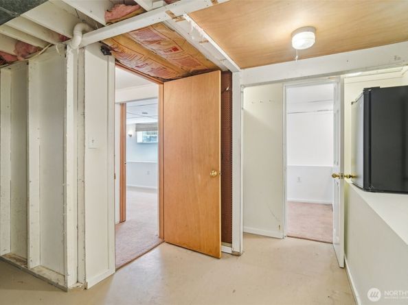 10229 35th Avenue SW, Seattle WA 98146