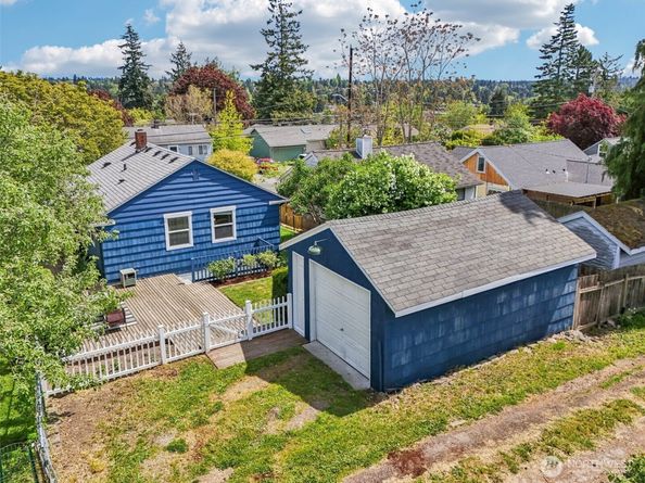 10229 35th Avenue SW, Seattle WA 98146