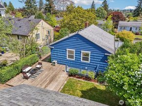 10229 35th Avenue SW, Seattle WA 98146