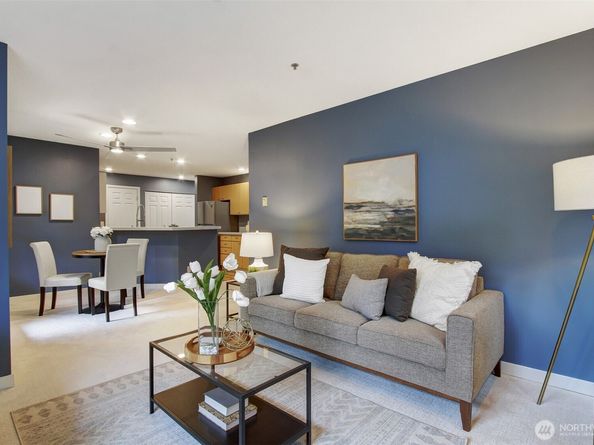 20802 72nd Avenue W 304, Edmonds WA 98026