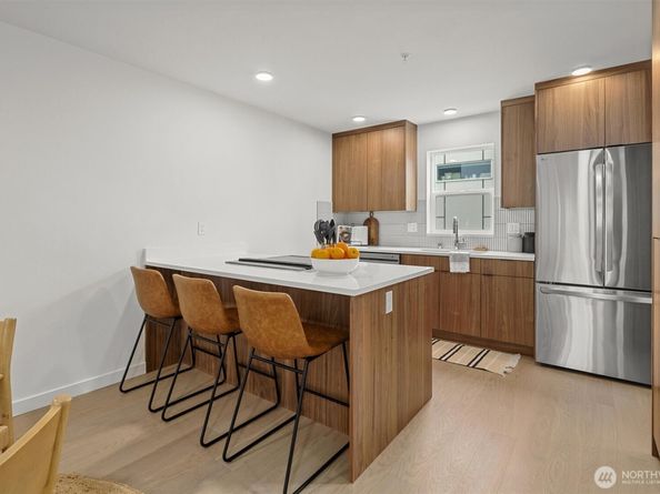 11232 Corliss Avenue N, Seattle WA 98133