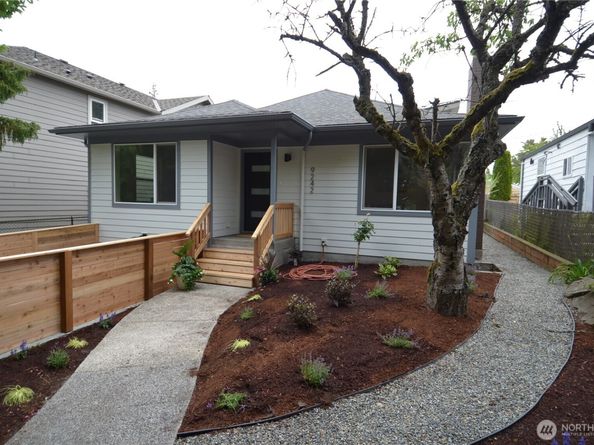 9242 35th Avenue SW, Seattle WA 98126