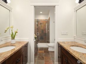 10133 NE 113th Place, Kirkland WA 98033