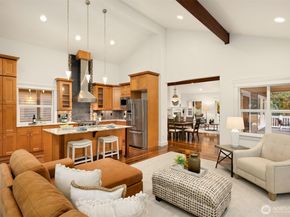 10133 NE 113th Place, Kirkland WA 98033