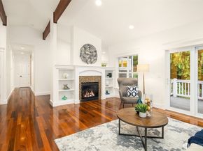 10133 NE 113th Place, Kirkland WA 98033