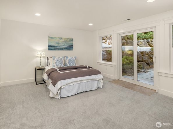 10133 NE 113th Place, Kirkland WA 98033