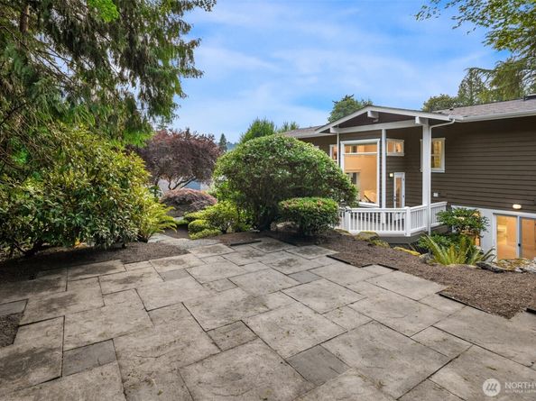 10133 NE 113th Place, Kirkland WA 98033