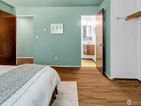 303 N 44th Street 105, Seattle WA 98103