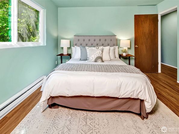 303 N 44th Street 105, Seattle WA 98103