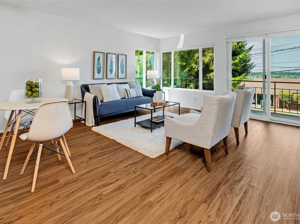303 N 44th Street 105, Seattle WA 98103