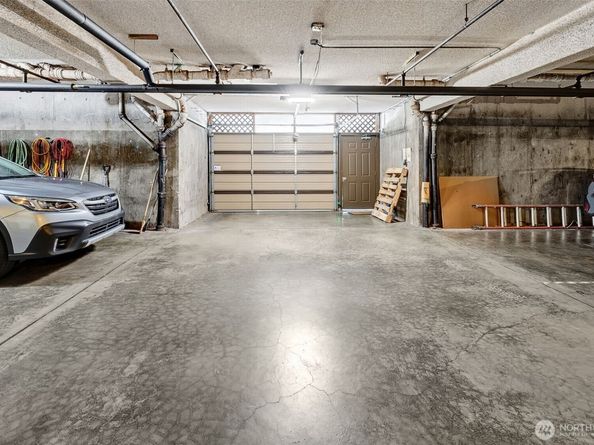 303 N 44th Street 105, Seattle WA 98103