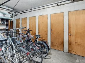 303 N 44th Street 105, Seattle WA 98103