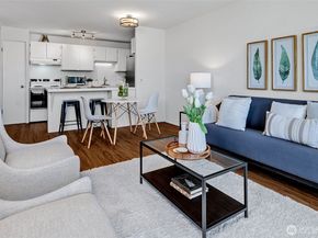 303 N 44th Street 105, Seattle WA 98103
