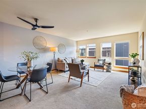 827 Hiawatha Place S 515, Seattle WA 98144