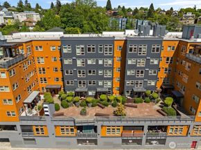 827 Hiawatha Place S 515, Seattle WA 98144