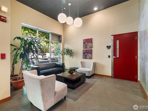 827 Hiawatha Place S 515, Seattle WA 98144