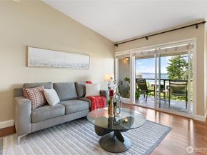 6714 Lake Washington Boulevard NE 4, Kirkland WA 98033