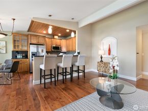 6714 Lake Washington Boulevard NE 4, Kirkland WA 98033