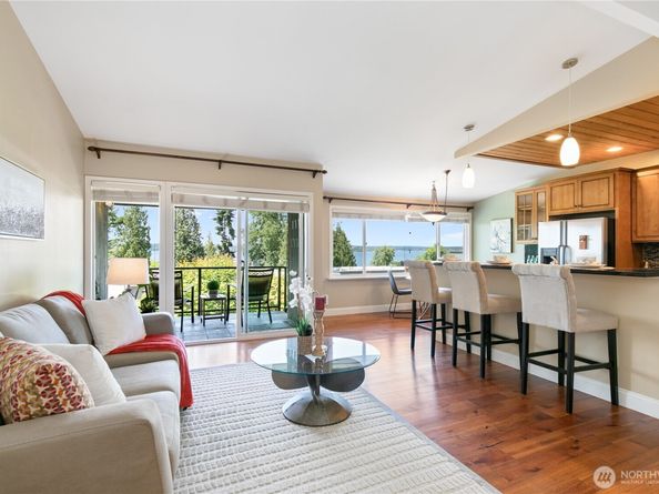 6714 Lake Washington Boulevard NE 4, Kirkland WA 98033