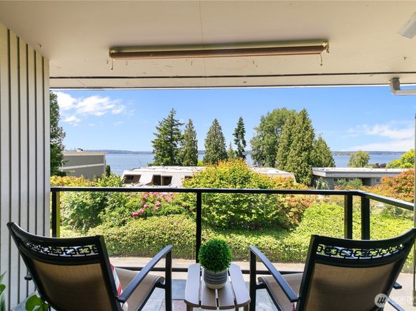 6714 Lake Washington Boulevard NE 4, Kirkland WA 98033