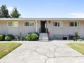 6714 Lake Washington Boulevard NE 4, Kirkland WA 98033