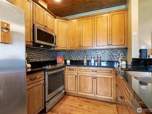 6714 Lake Washington Boulevard NE 4, Kirkland WA 98033