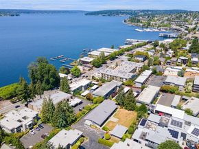 6714 Lake Washington Boulevard NE 4, Kirkland WA 98033