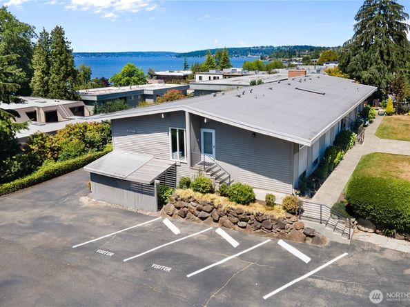 6714 Lake Washington Boulevard NE 4, Kirkland WA 98033