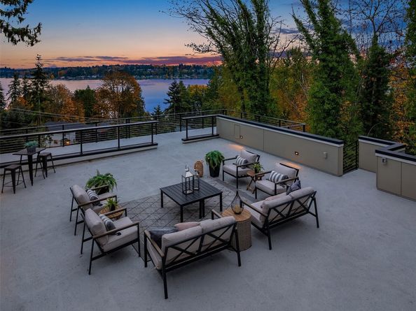 10715 Lake View Drive, Lake Stevens WA 98258
