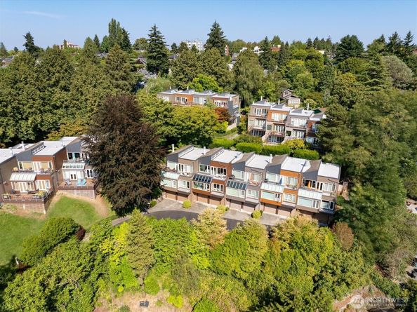 101 NW 58th Street 12, Seattle WA 98107