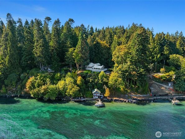 9588 Green Spot Place NE, Bainbridge Island WA 98110