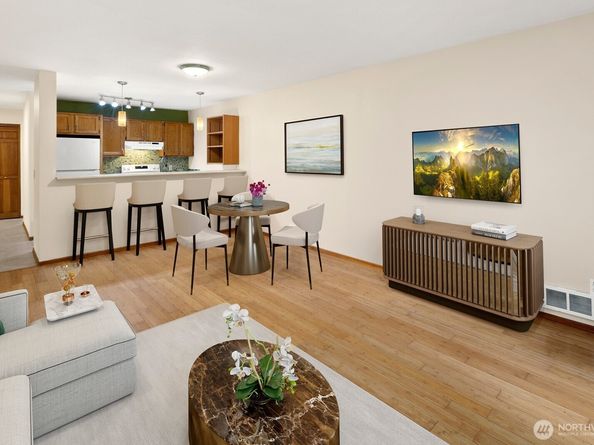 5844 NE 75th Street A102, Seattle WA 98115
