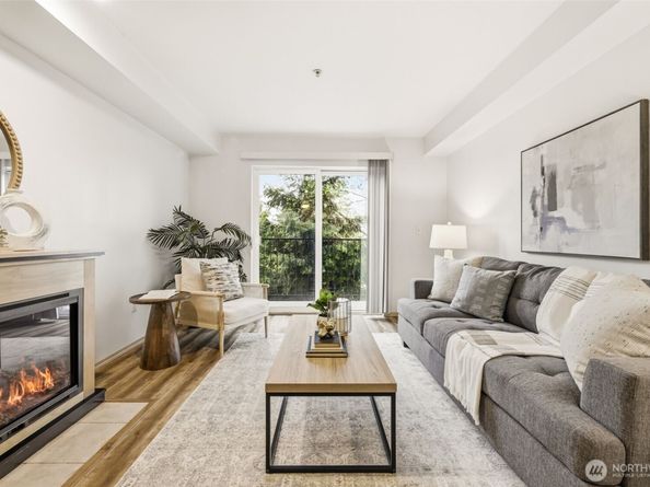 9057 Greenwood Avenue N 102, Seattle WA 98103