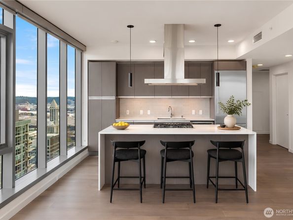 800 Columbia Street 2906, Seattle WA 98104