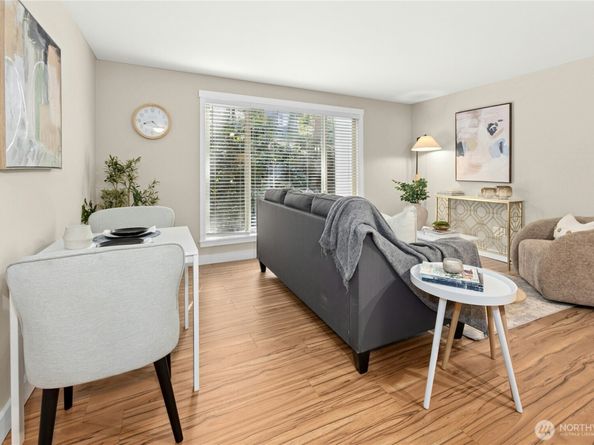 11208 NE 68th Street 110, Kirkland WA 98033