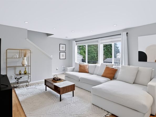 12523 SE 30th Street 2523, Bellevue WA 98005