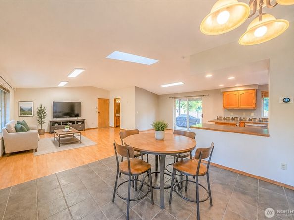 704 105th Place SE, Everett WA 98208