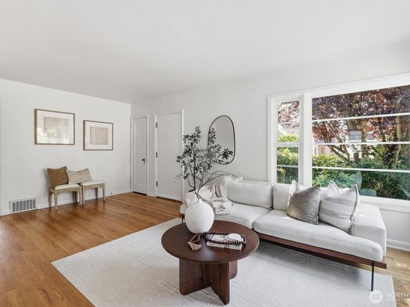 2316 N 80th Street, Seattle WA 98103
