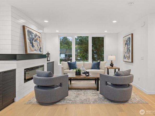 12011 36th Avenue NE, Seattle WA 98125