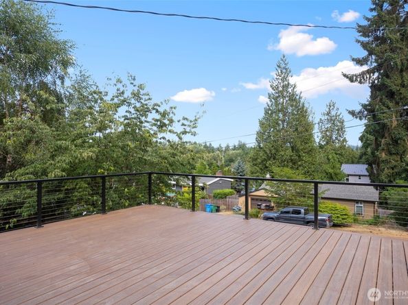 19703 12th Avenue NE, Shoreline WA 98155