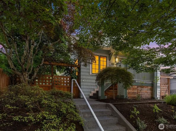 207 25th Avenue, Seattle WA 98122