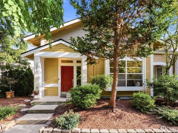15637 NE 92nd Way B2101, Redmond WA 98052