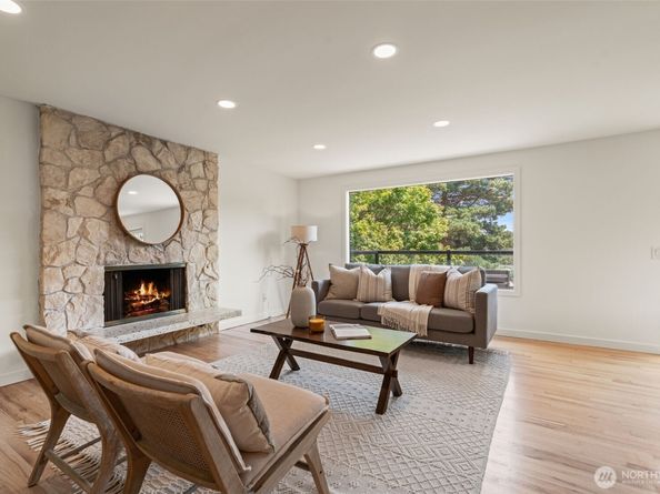 8456 6th Avenue SW, Seattle WA 98106