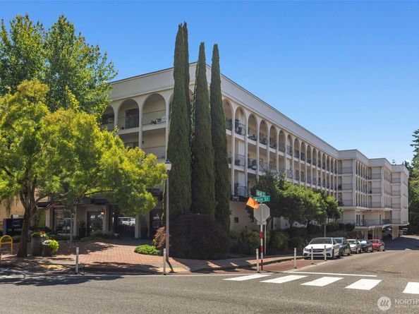 10129 Main Street 306, Bellevue WA 98004